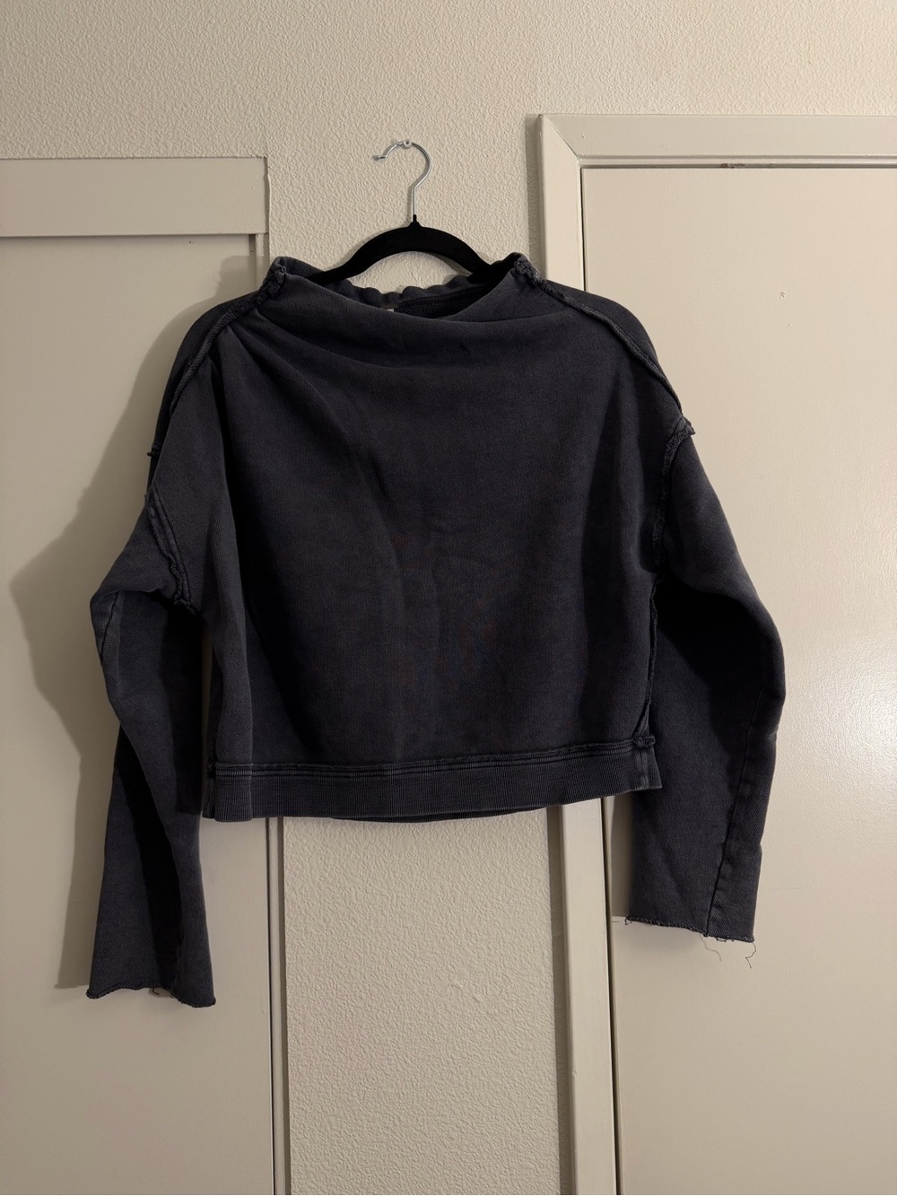 Free People Cropped Pullover Sweater in Charcoal